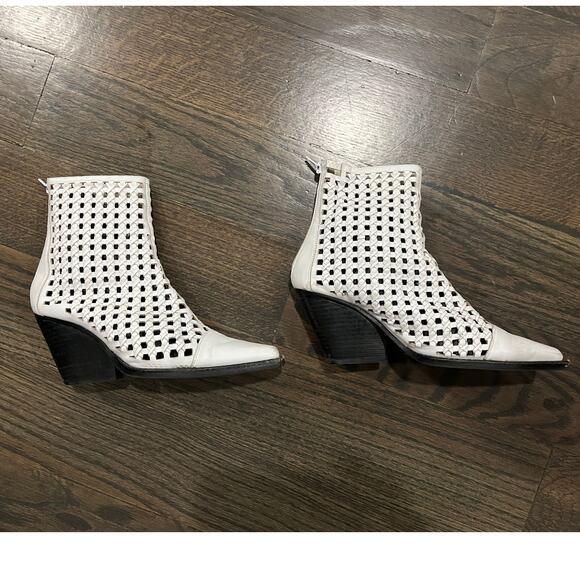 Jeffrey Campbell Leather White Waven Woven Wicker Booties Boots Shoes 7.5  $245 - Picture 4 of 16